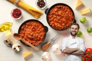 due pentole con il ragù