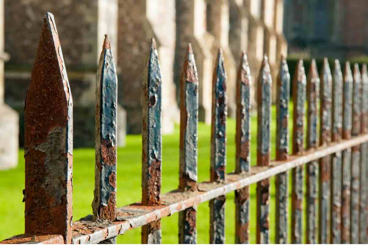 Mi hanno chiesto migliaia di euro per rifare le ringhiere del terrazzo e del giardino: l’ho fatto da solo spendendo pochissimo